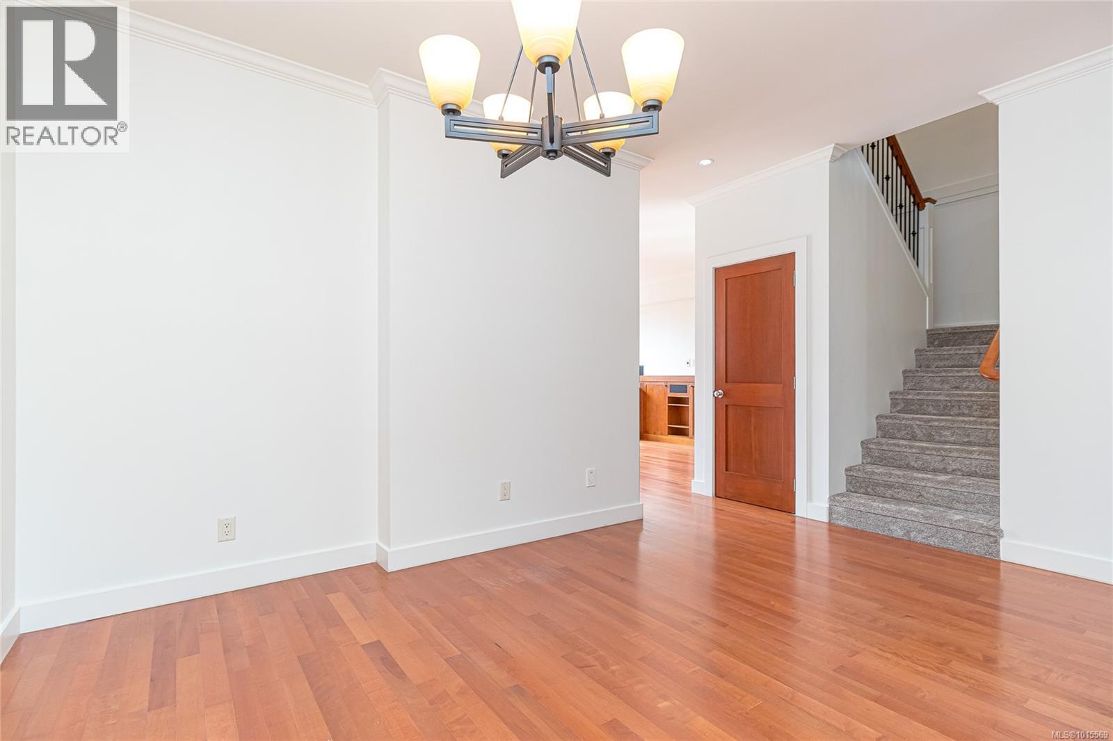1017 Graphite Pl, Langford