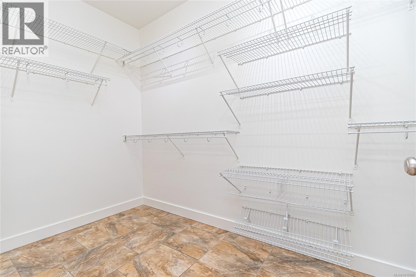 1017 Graphite Pl, Langford