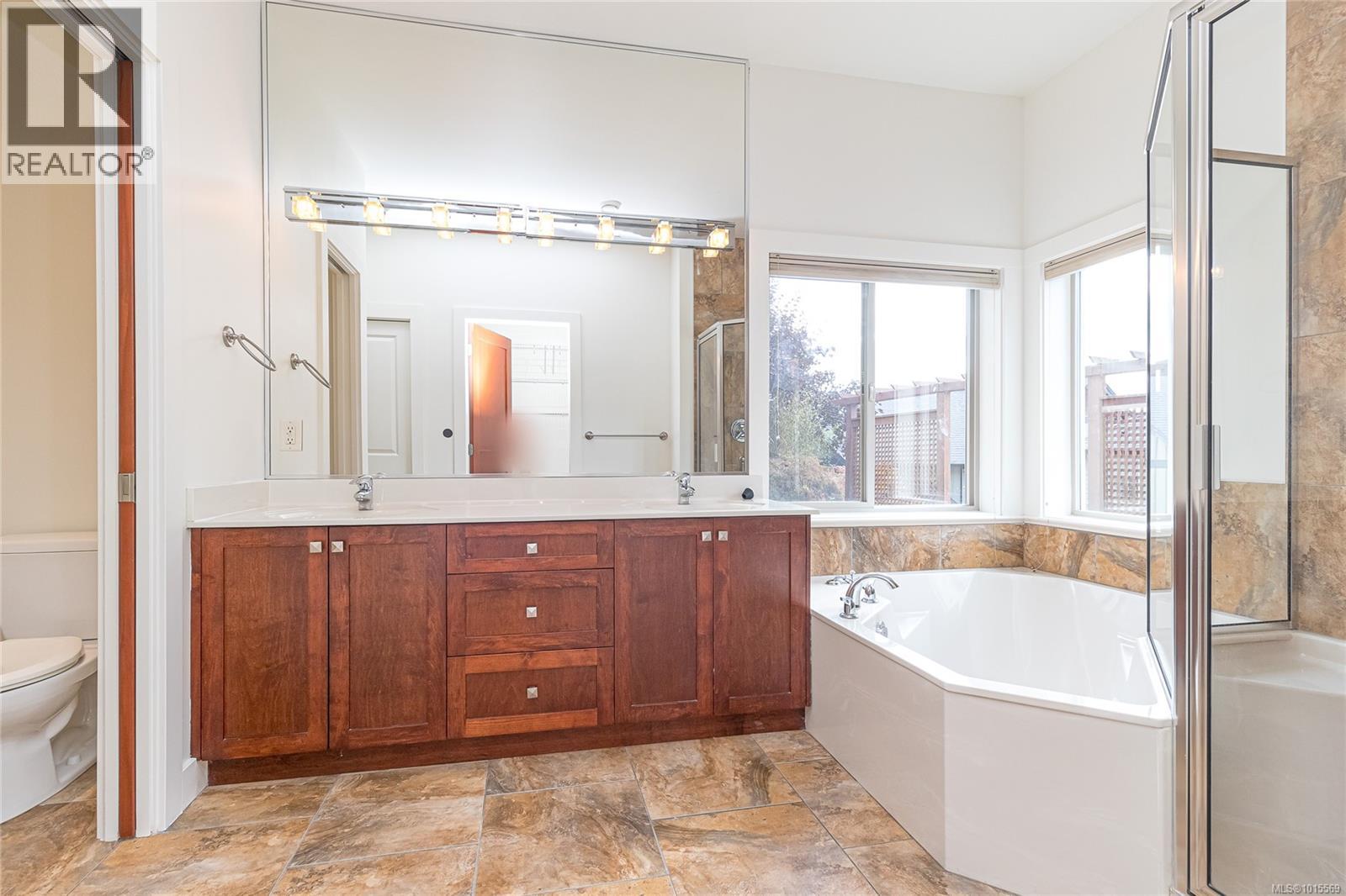 1017 Graphite Pl, Langford