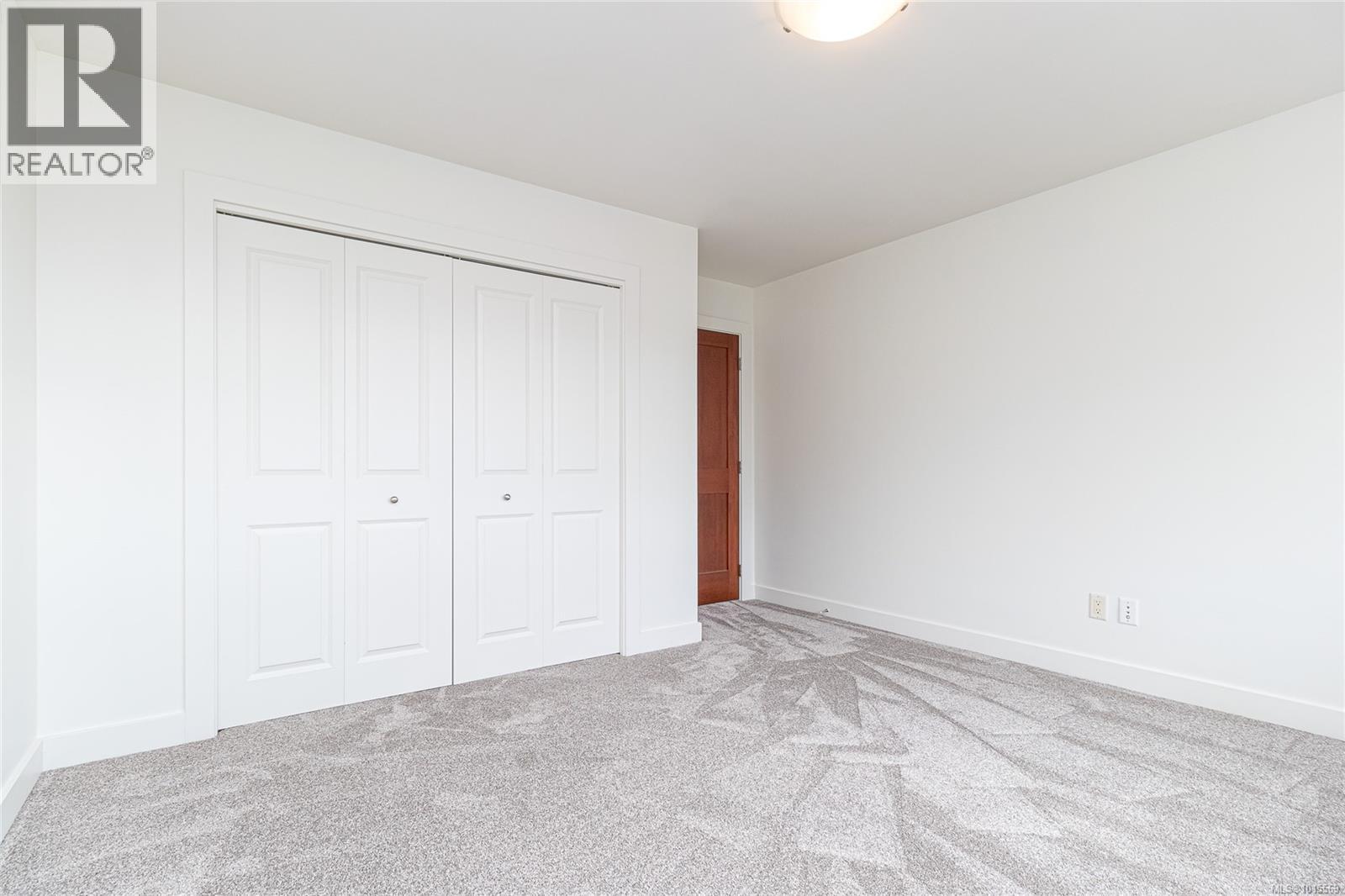 1017 Graphite Pl, Langford