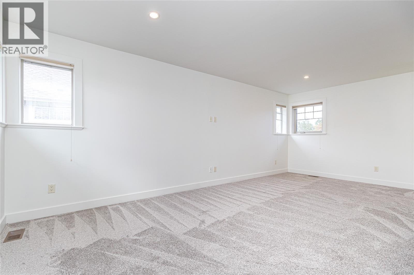 1017 Graphite Pl, Langford
