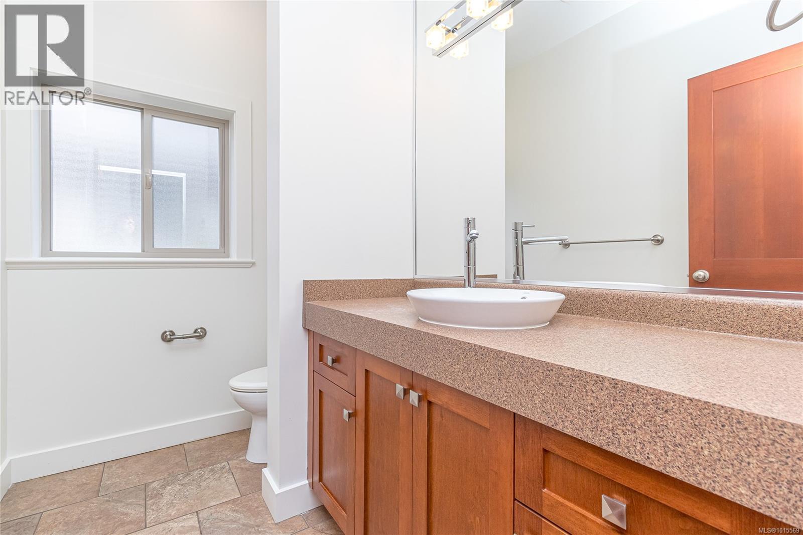 1017 Graphite Pl, Langford