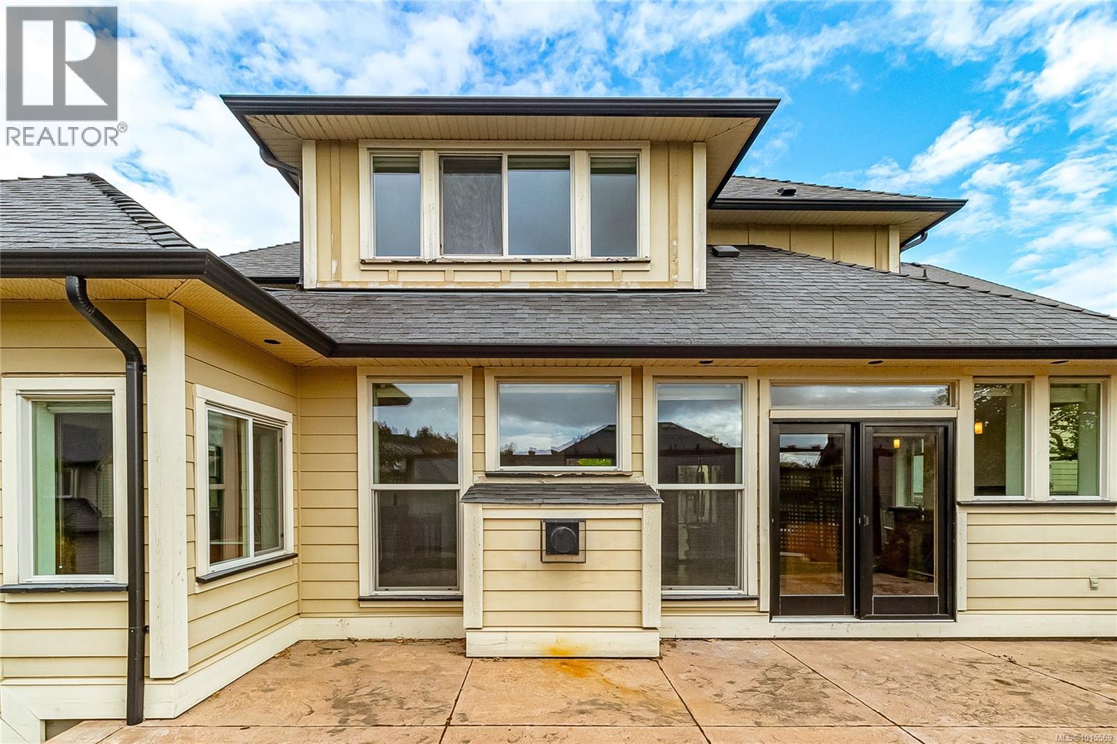 1017 Graphite Pl, Langford