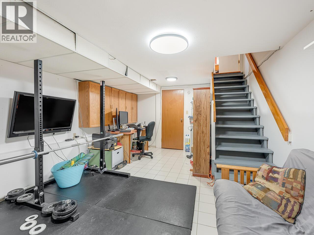 6979 GLADSTONE STREET, Vancouver