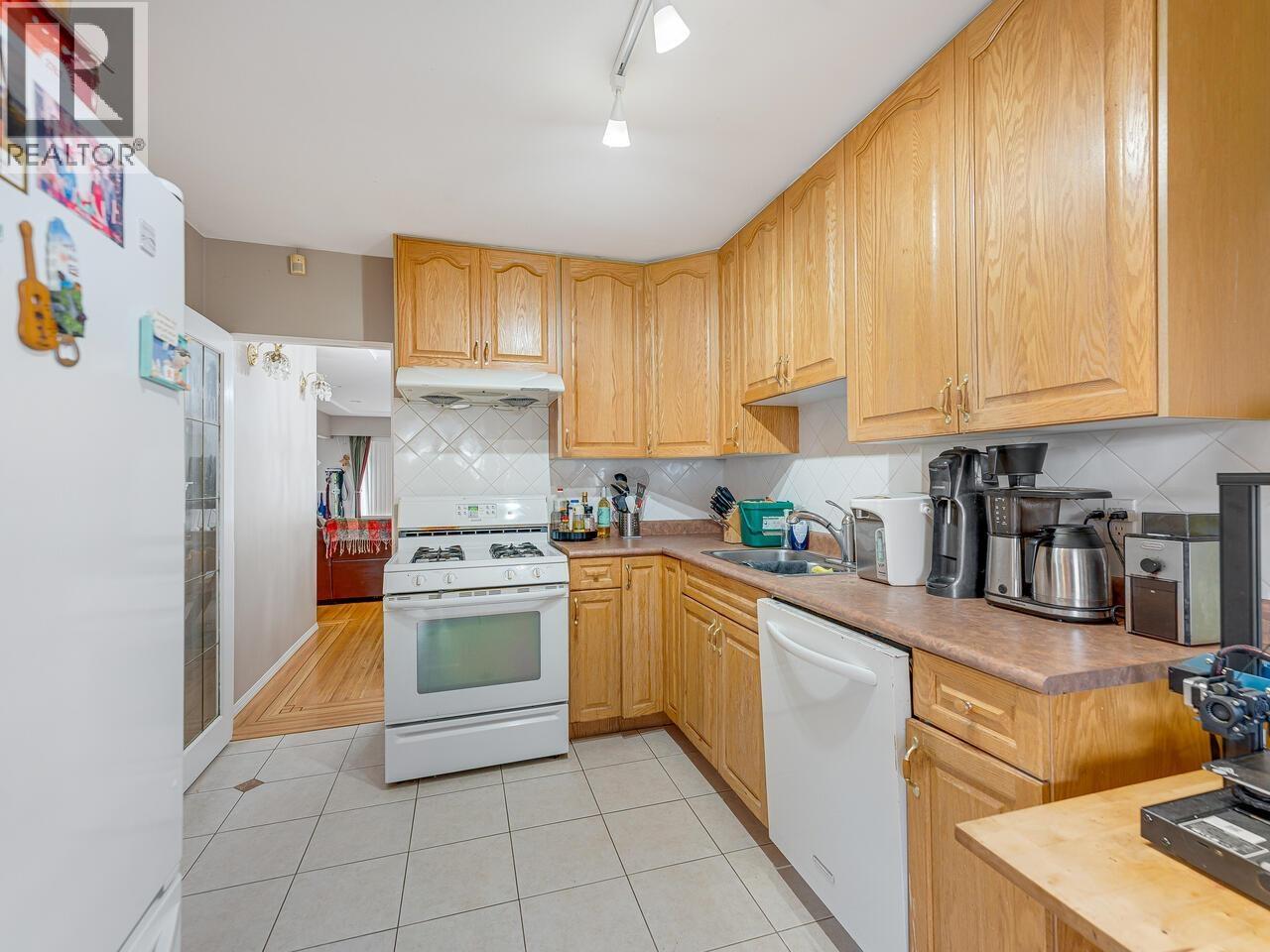 6979 GLADSTONE STREET, Vancouver
