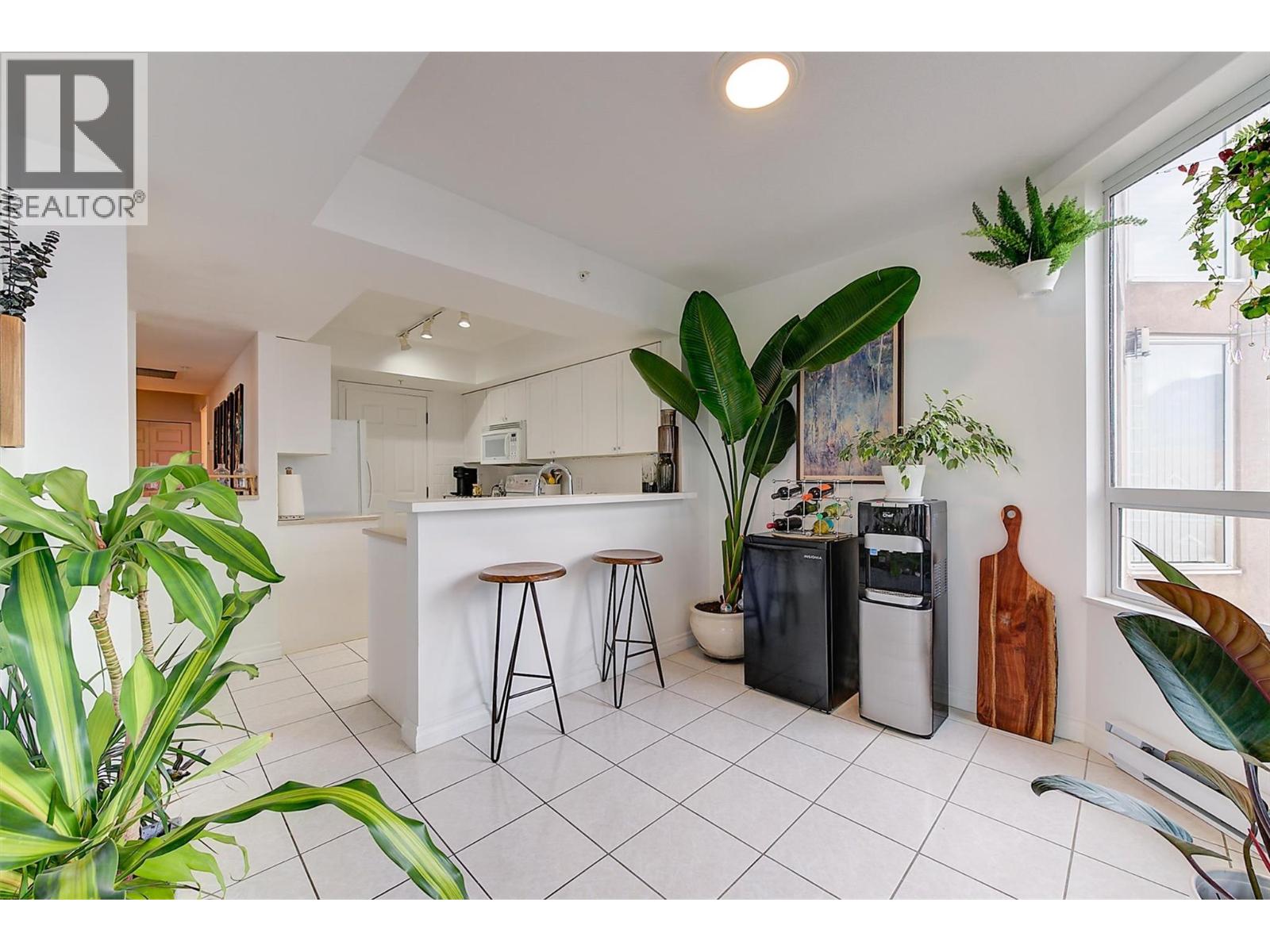 804 1160 Sunset Drive, Kelowna