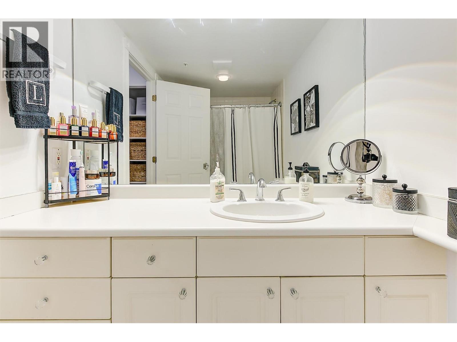 804 1160 Sunset Drive, Kelowna