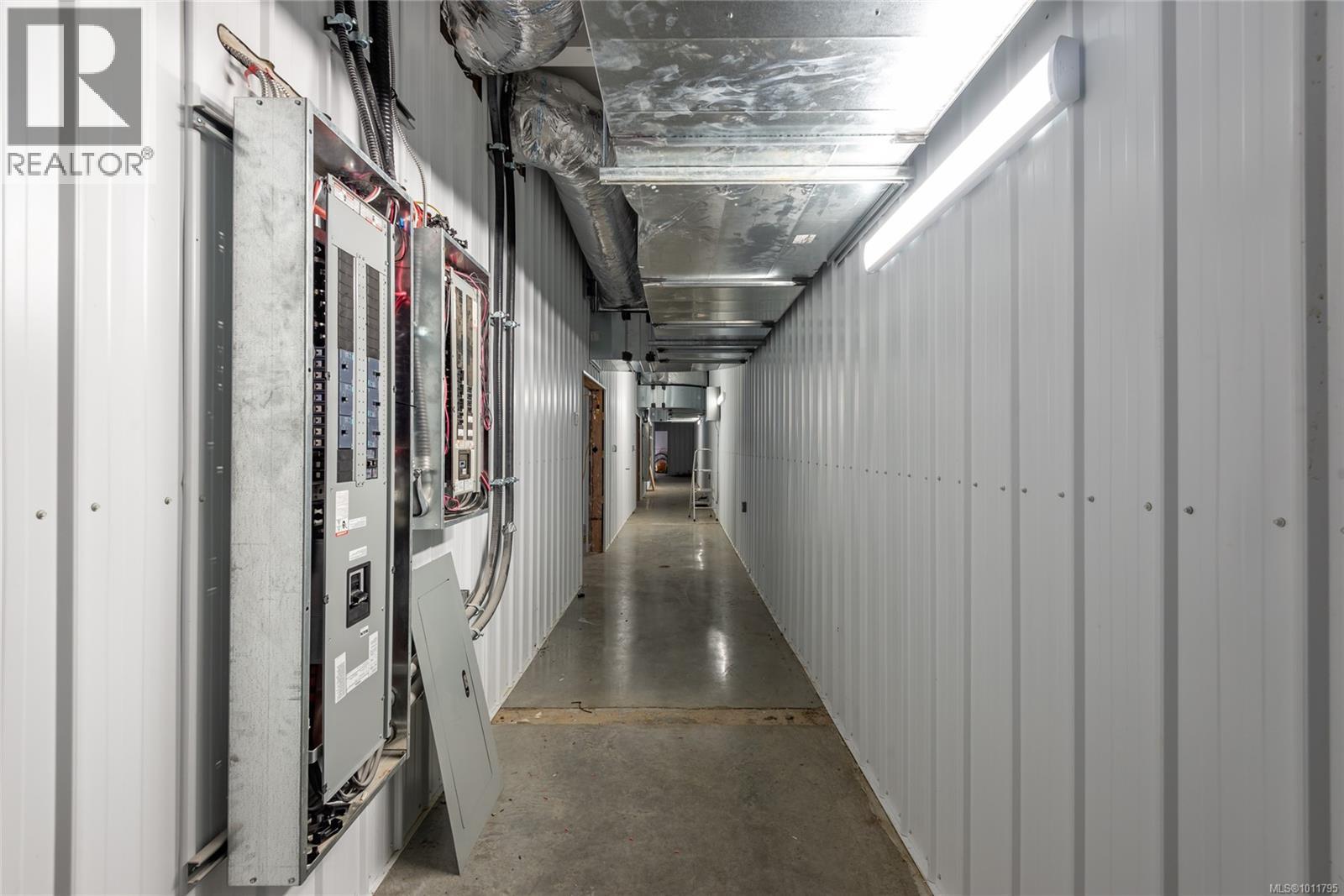 8598 Island Hwy N, Black Creek