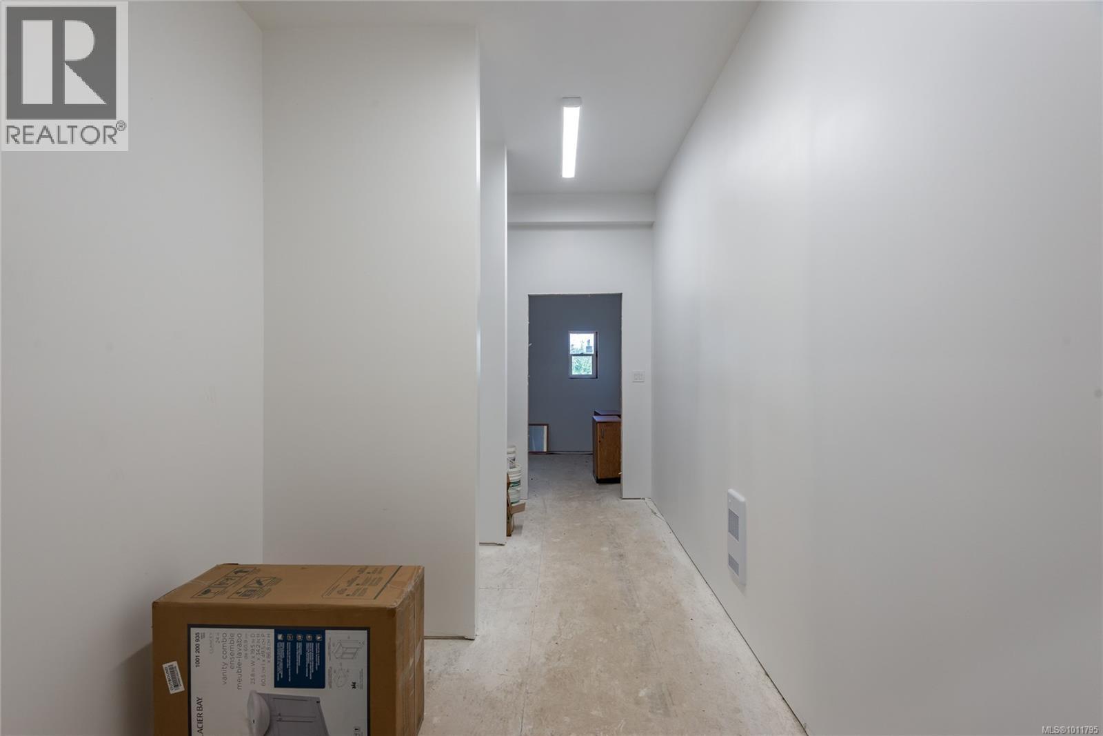 8598 Island Hwy N, Black Creek