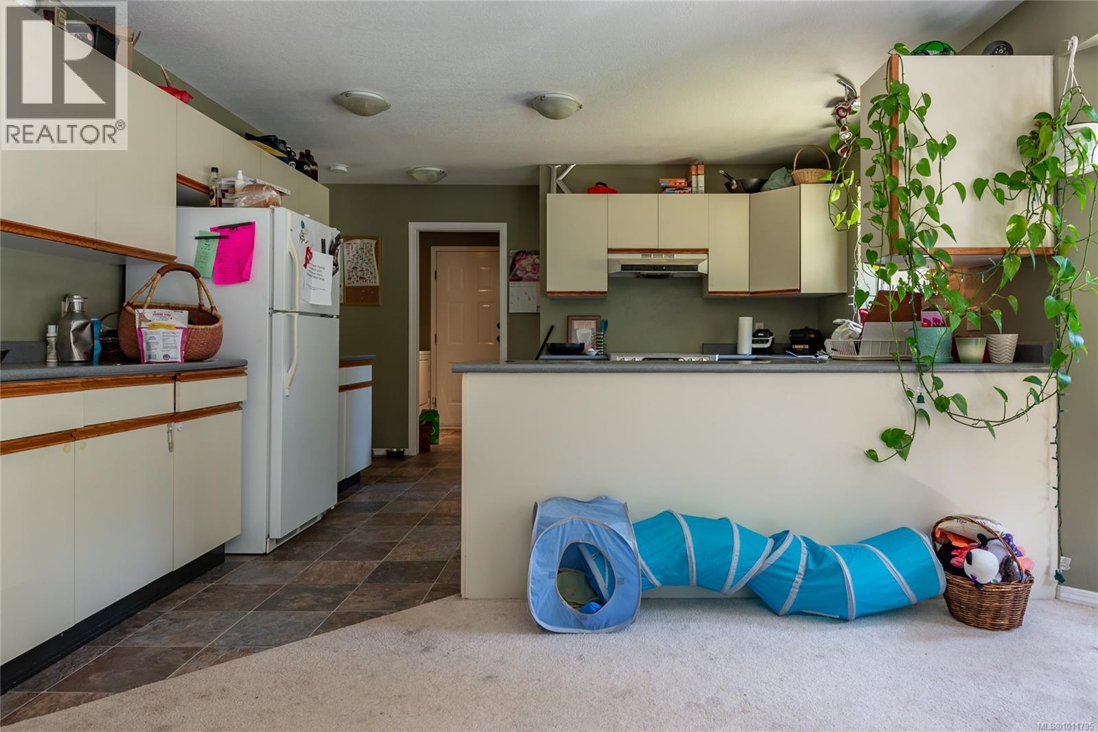 8598 Island Hwy N, Black Creek