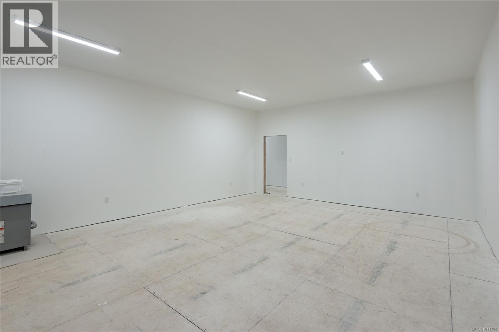 8598 Island Hwy N, Black Creek