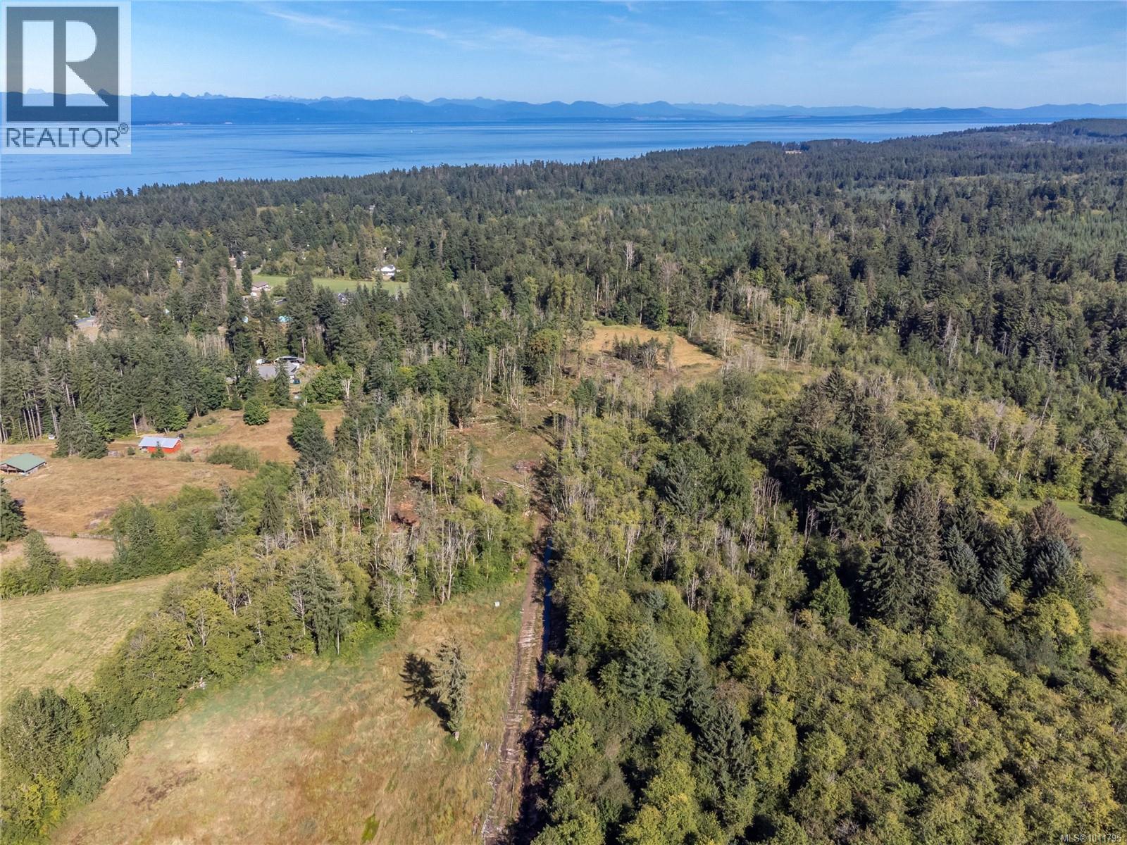 8598 Island Hwy N, Black Creek