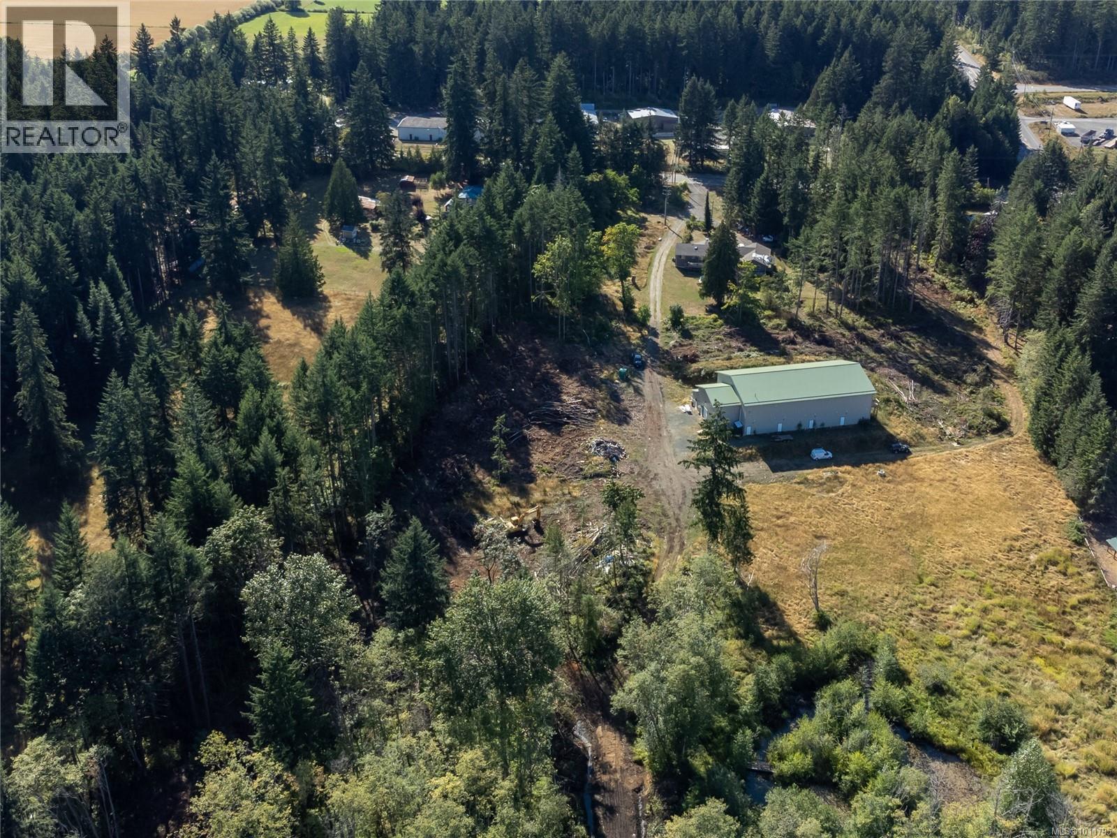 8598 Island Hwy N, Black Creek