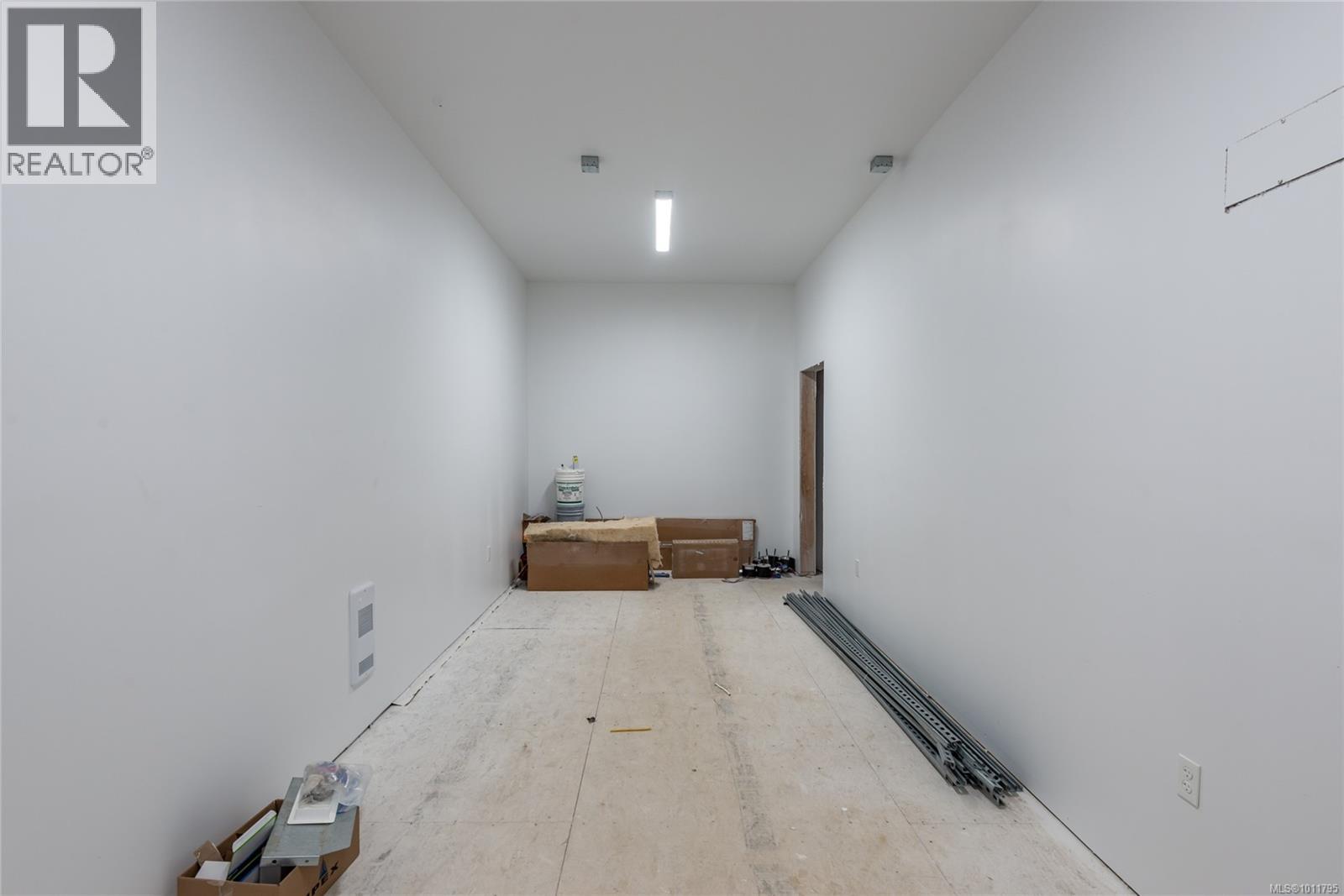 8598 Island Hwy N, Black Creek