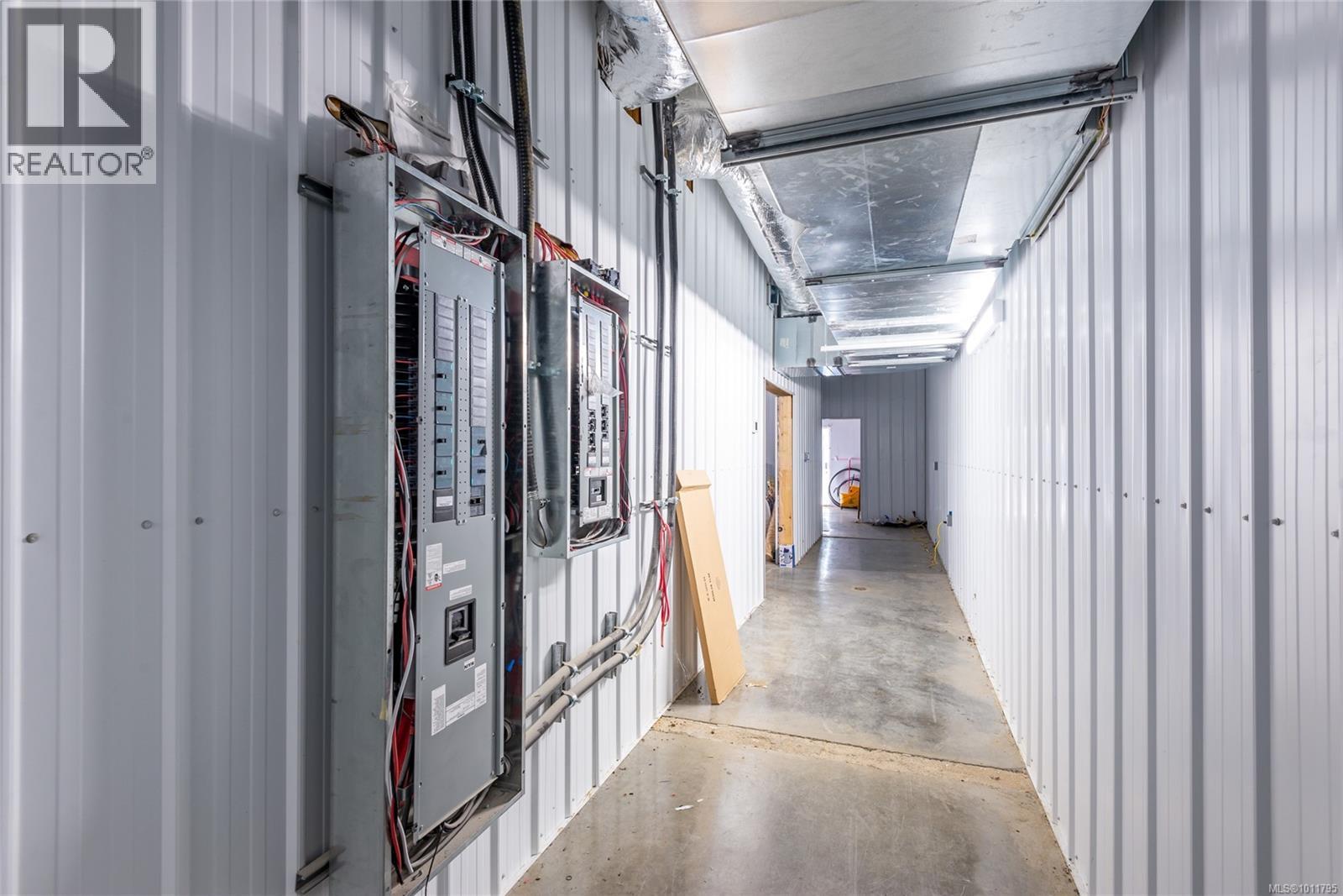 8598 Island Hwy N, Black Creek