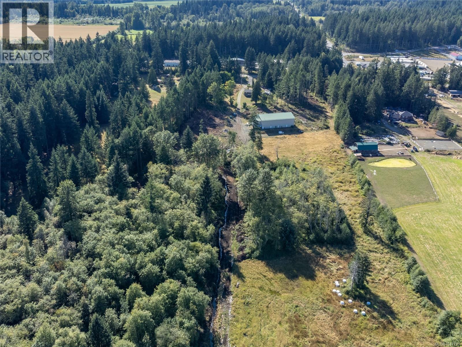 8598 Island Hwy N, Black Creek