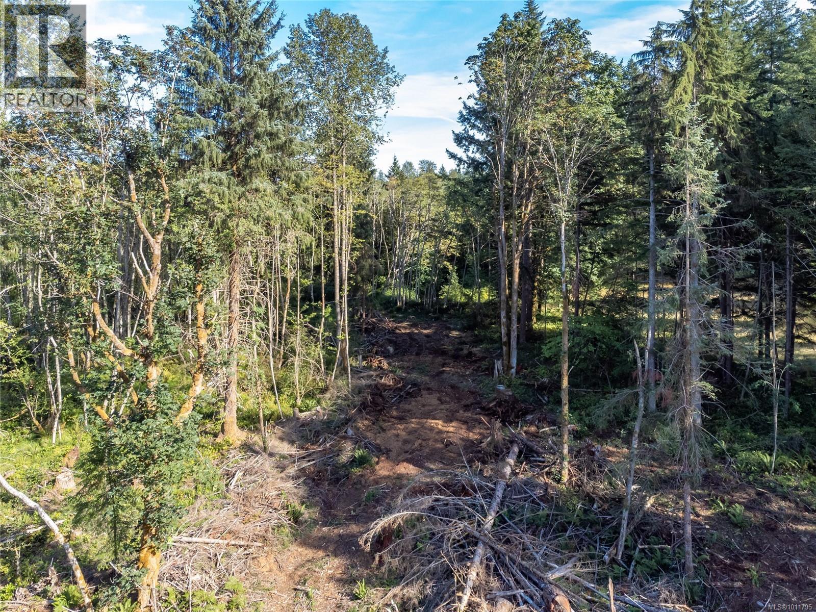 8598 Island Hwy N, Black Creek