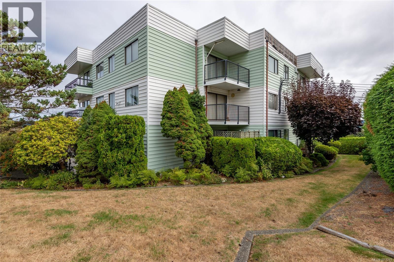 203 907 Cedar St, Campbell River