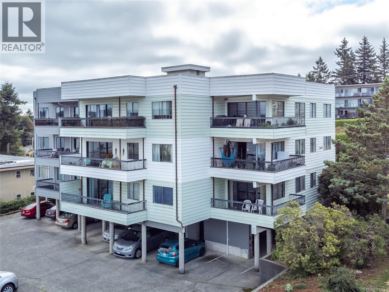 203 907 Cedar St, Campbell River