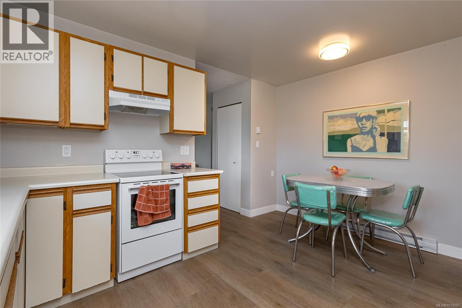 2700 Hamilton Rd, Victoria