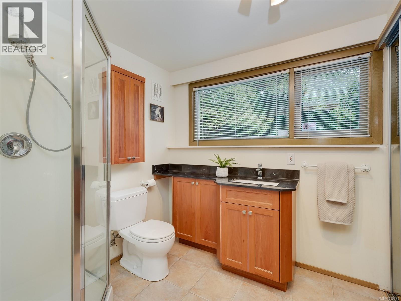  1676 St. Francis Wood, Victoria