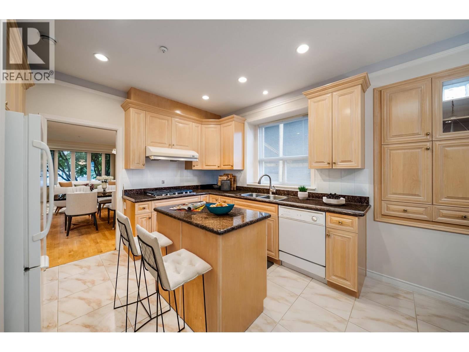 5470 WALES STREET, Vancouver