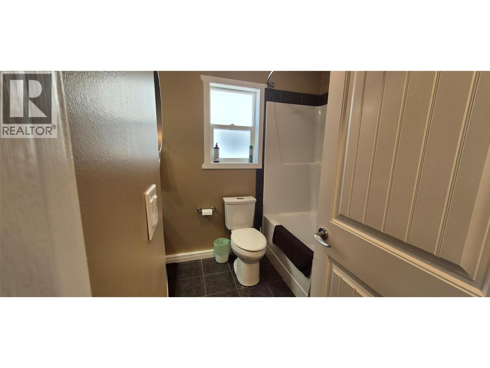 5211 Trans Canada Highway Unit# 6, Salmon Arm