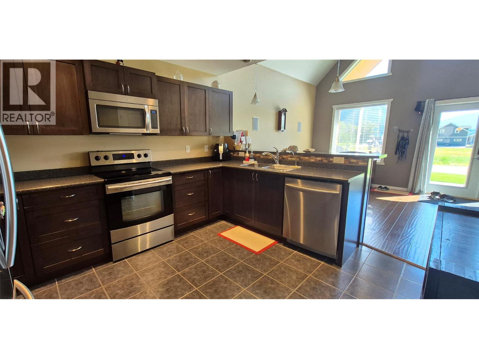 5211 Trans Canada Highway Unit# 6, Salmon Arm