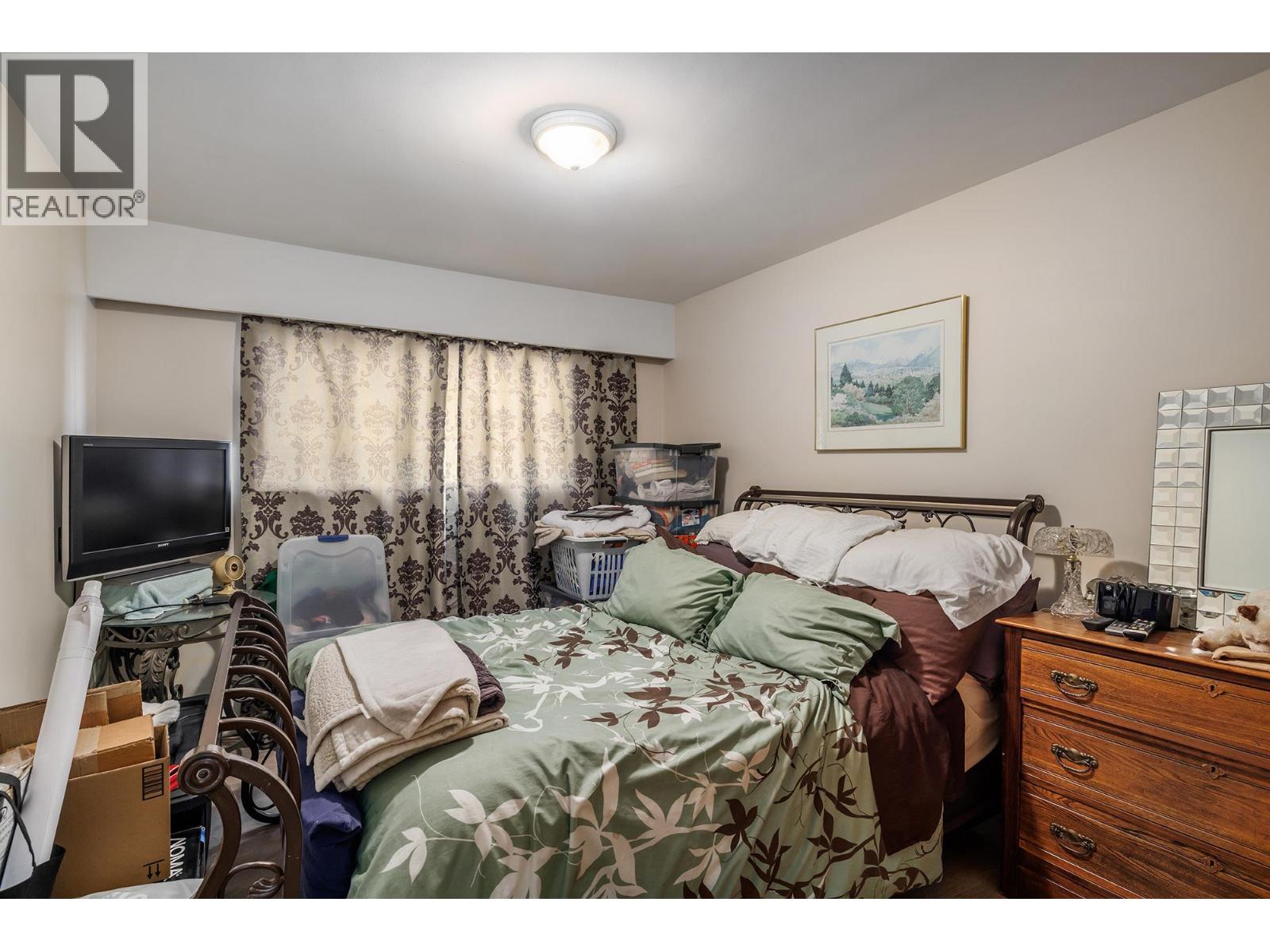  1211 Centennial Crescent, Kelowna
