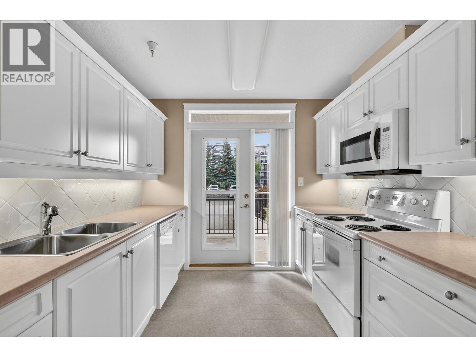 102 305 Whitman Road, Kelowna
