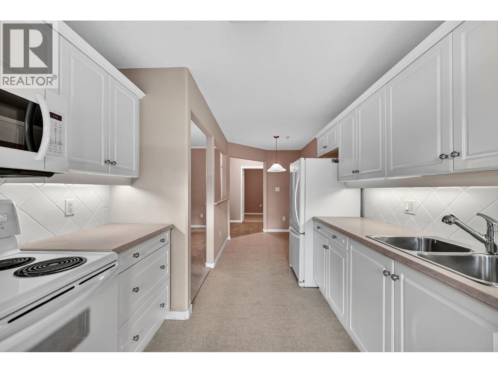 102 305 Whitman Road, Kelowna