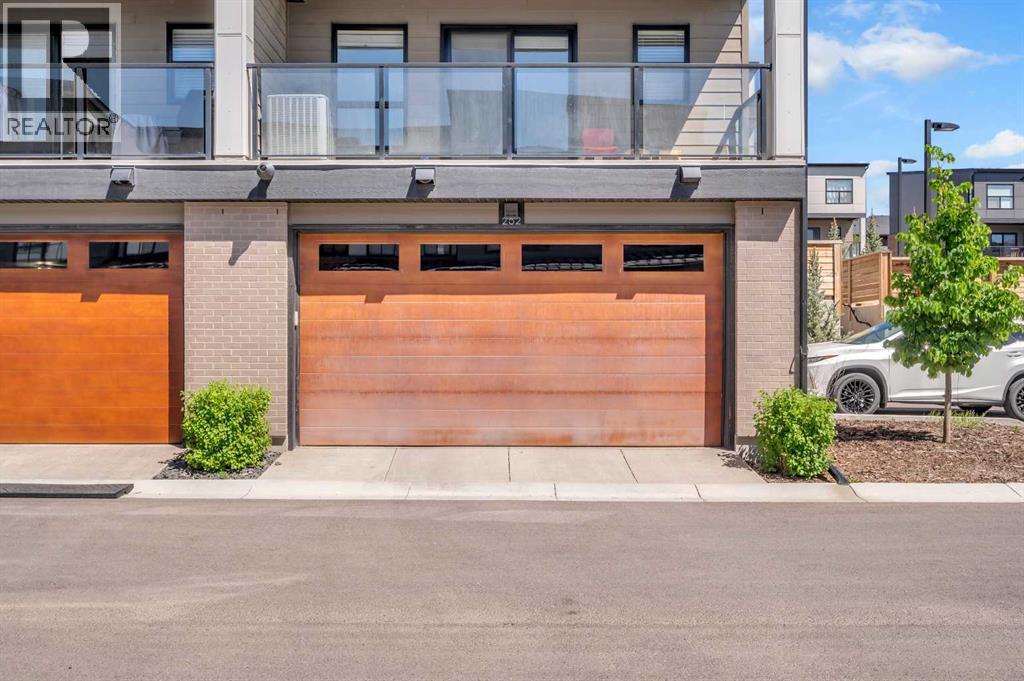 Single Family House for Sale in   Spring Willow Drive SW Springbank Hill Calgary 