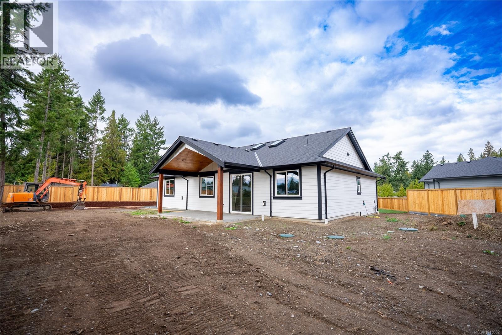 1944 Woobank Rd, Nanaimo