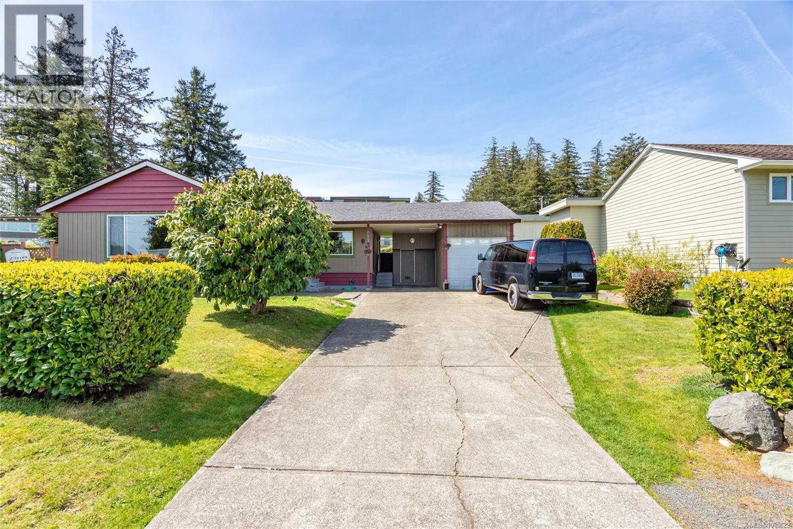 300 McCarthy St, Campbell River