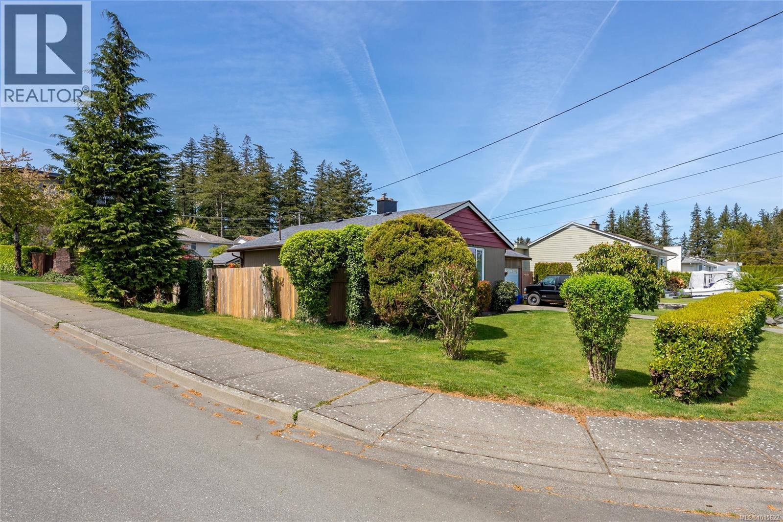 300 McCarthy St, Campbell River