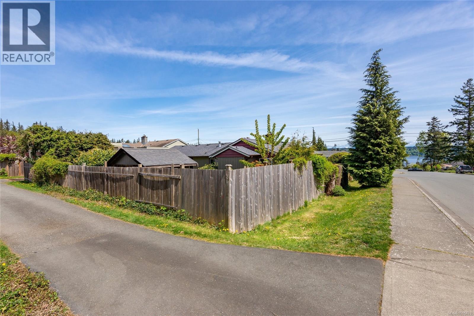 300 McCarthy St, Campbell River