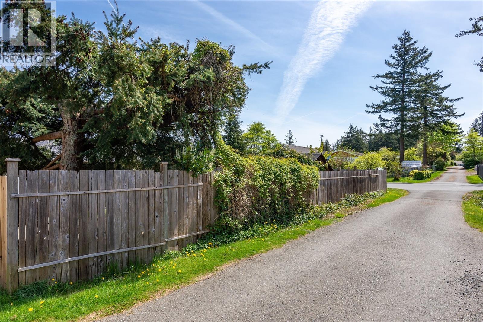300 McCarthy St, Campbell River