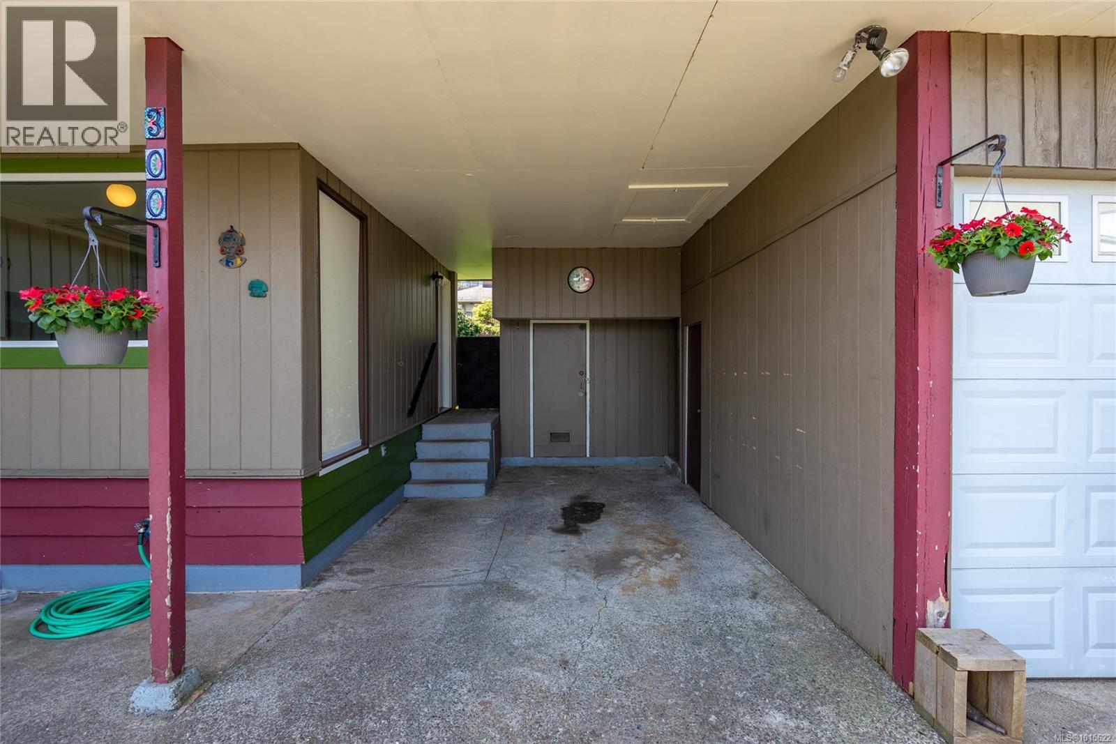 300 McCarthy St, Campbell River