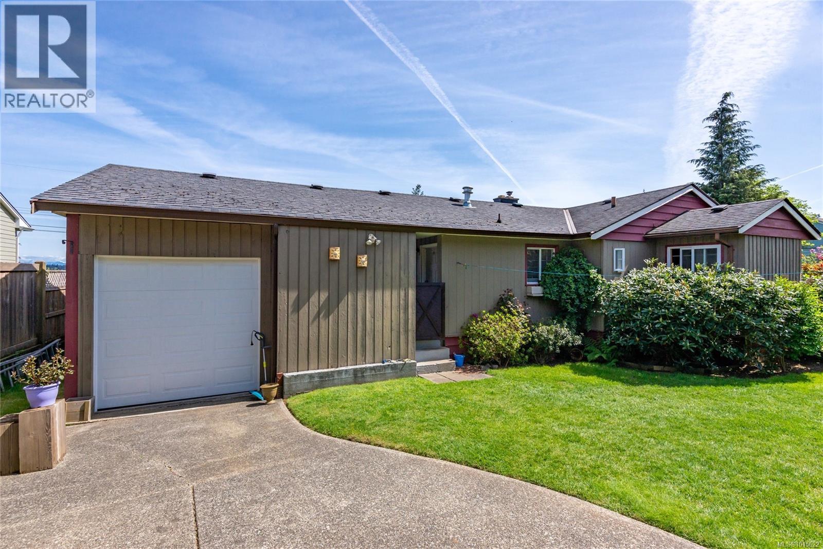 300 McCarthy St, Campbell River
