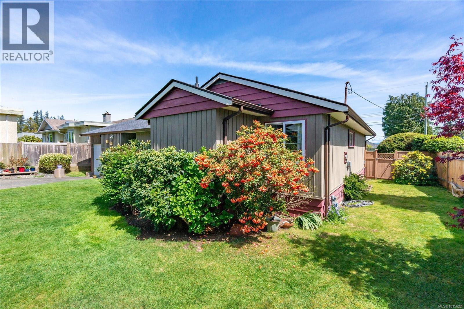 300 McCarthy St, Campbell River