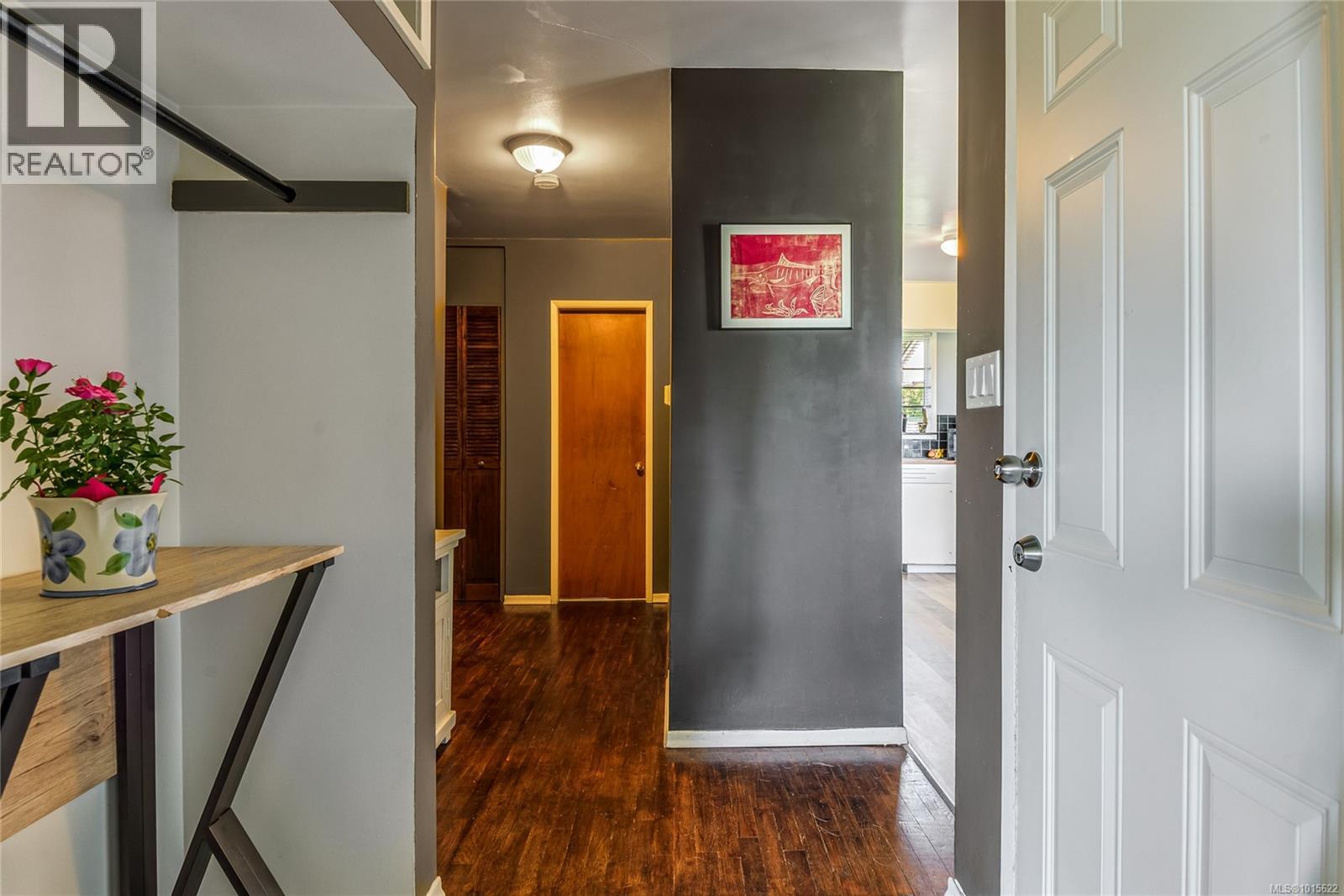 300 McCarthy St, Campbell River