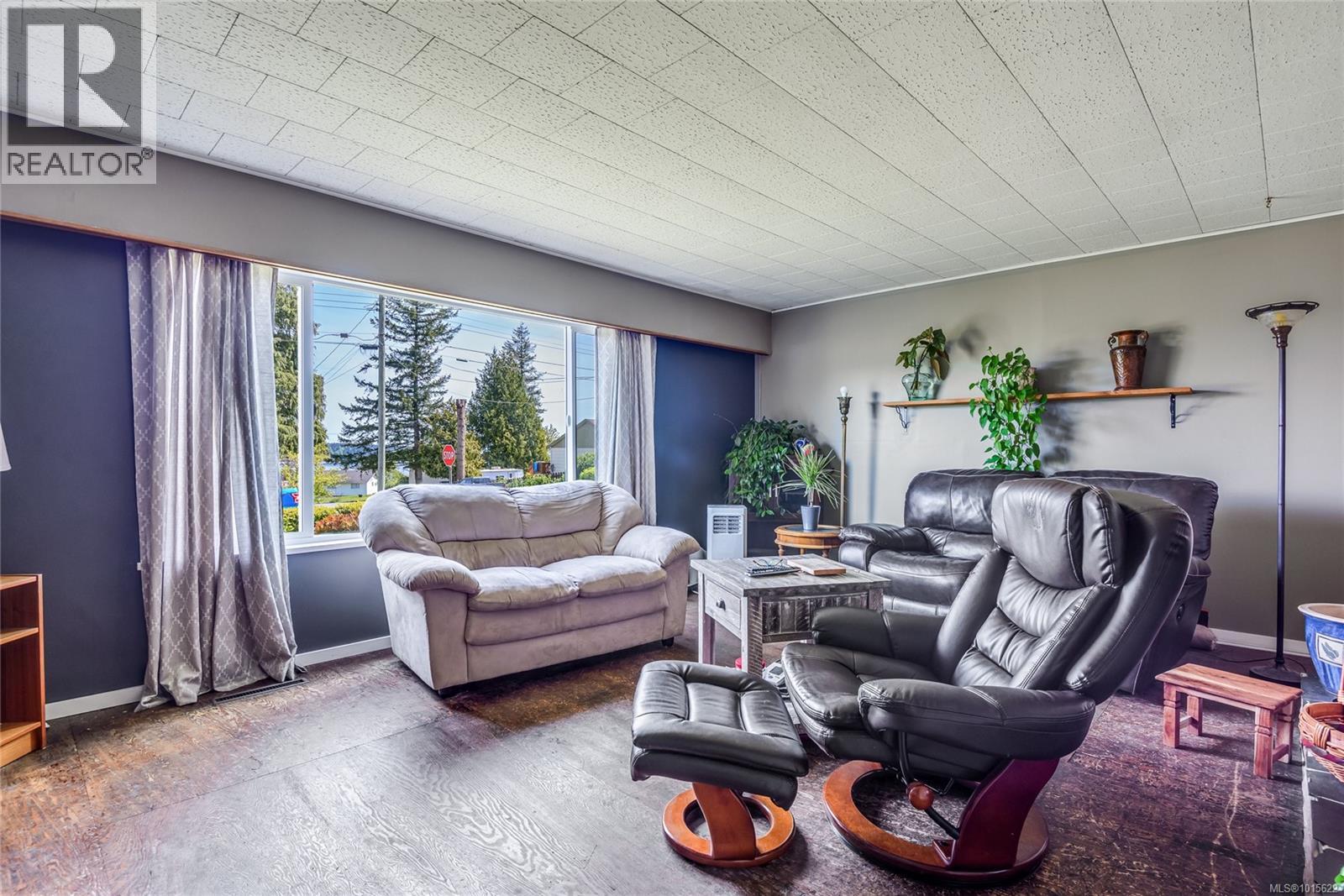 300 McCarthy St, Campbell River