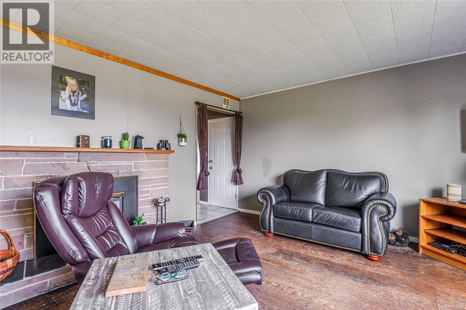 300 McCarthy St, Campbell River