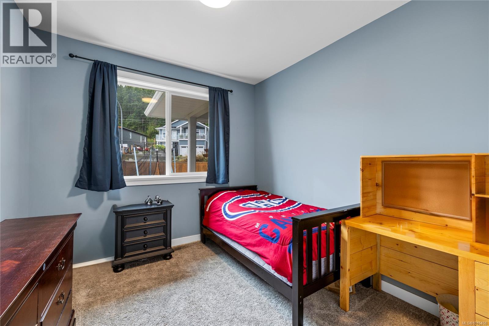 127 Ray Knight Dr, Ladysmith