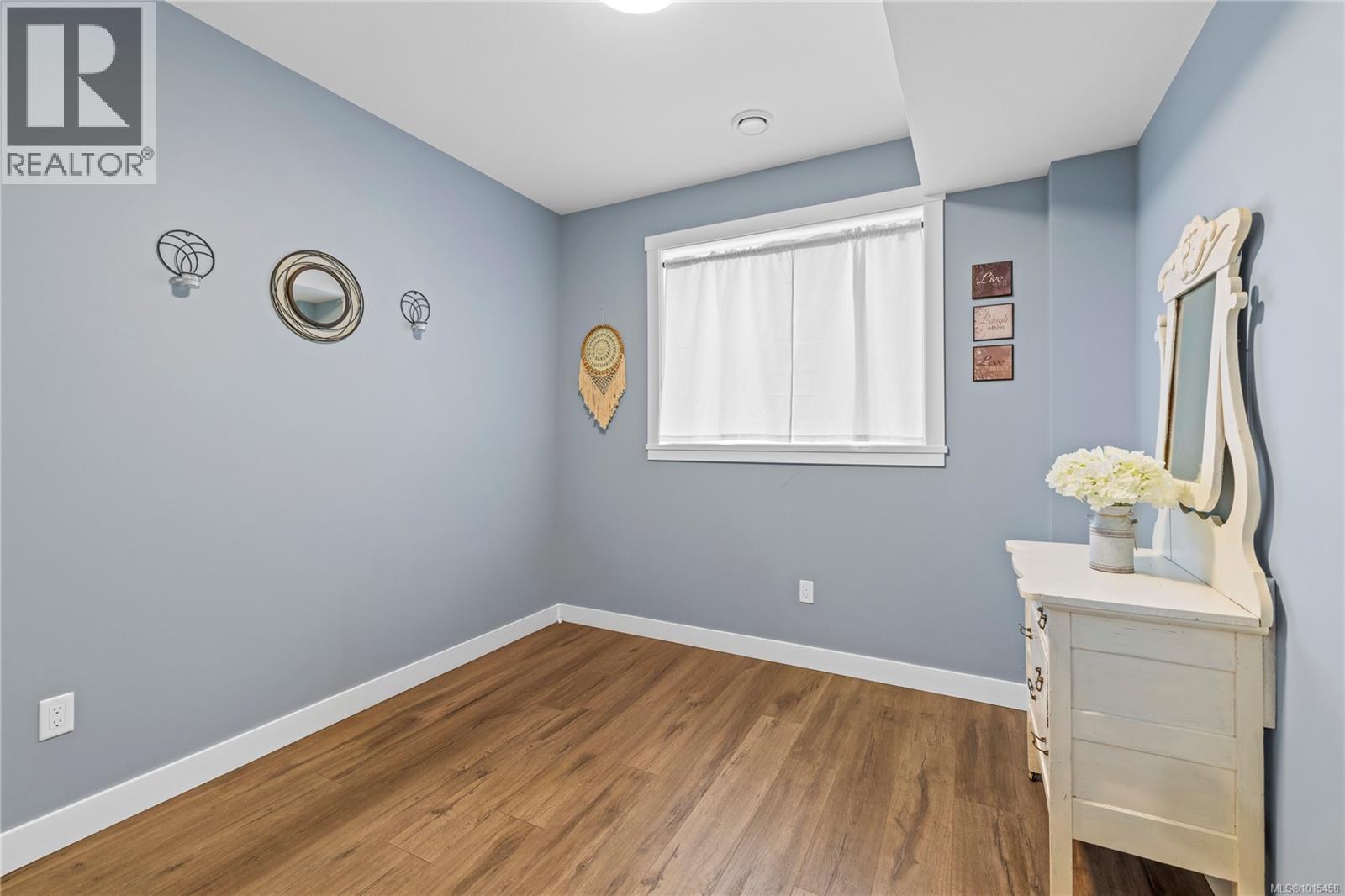 127 Ray Knight Dr, Ladysmith