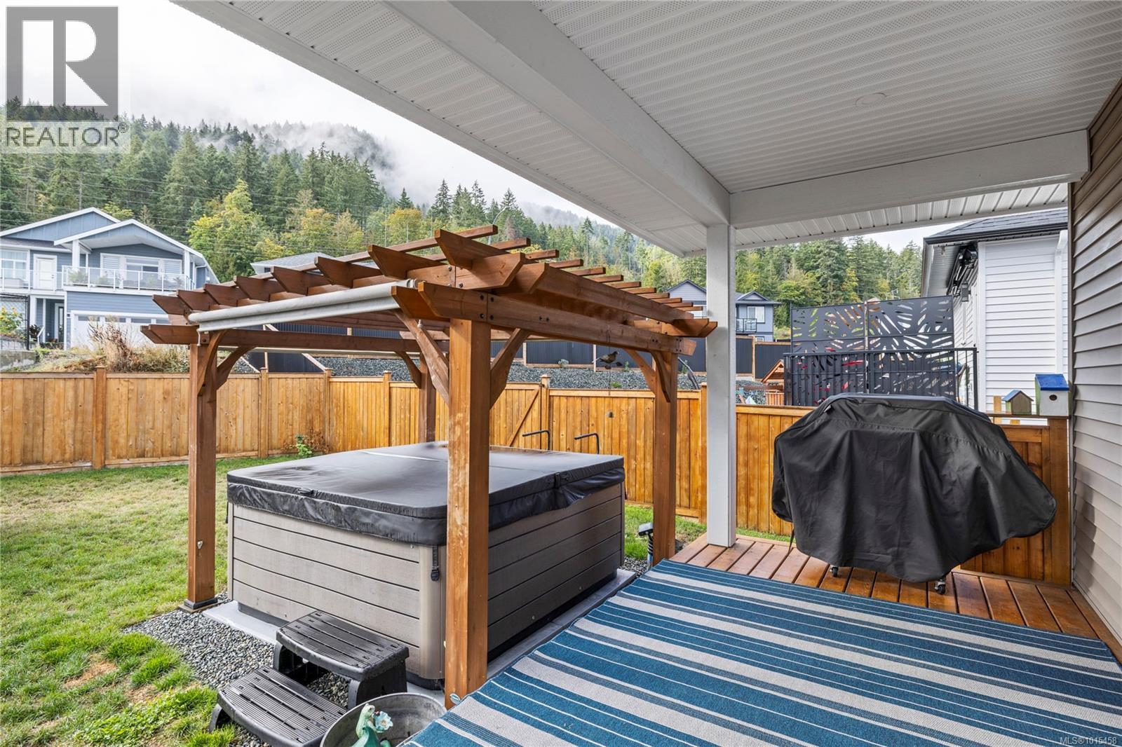 127 Ray Knight Dr, Ladysmith