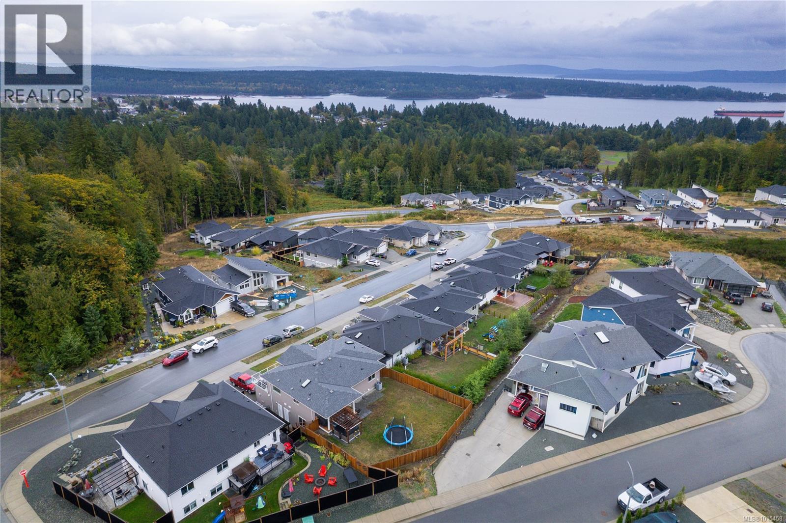 127 Ray Knight Dr, Ladysmith