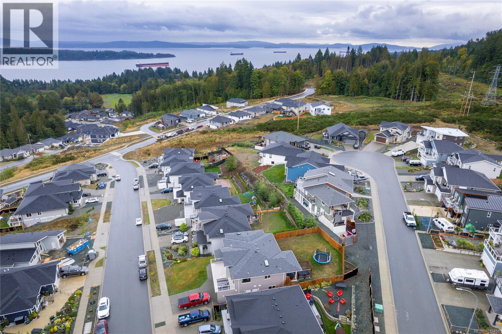 127 Ray Knight Dr, Ladysmith