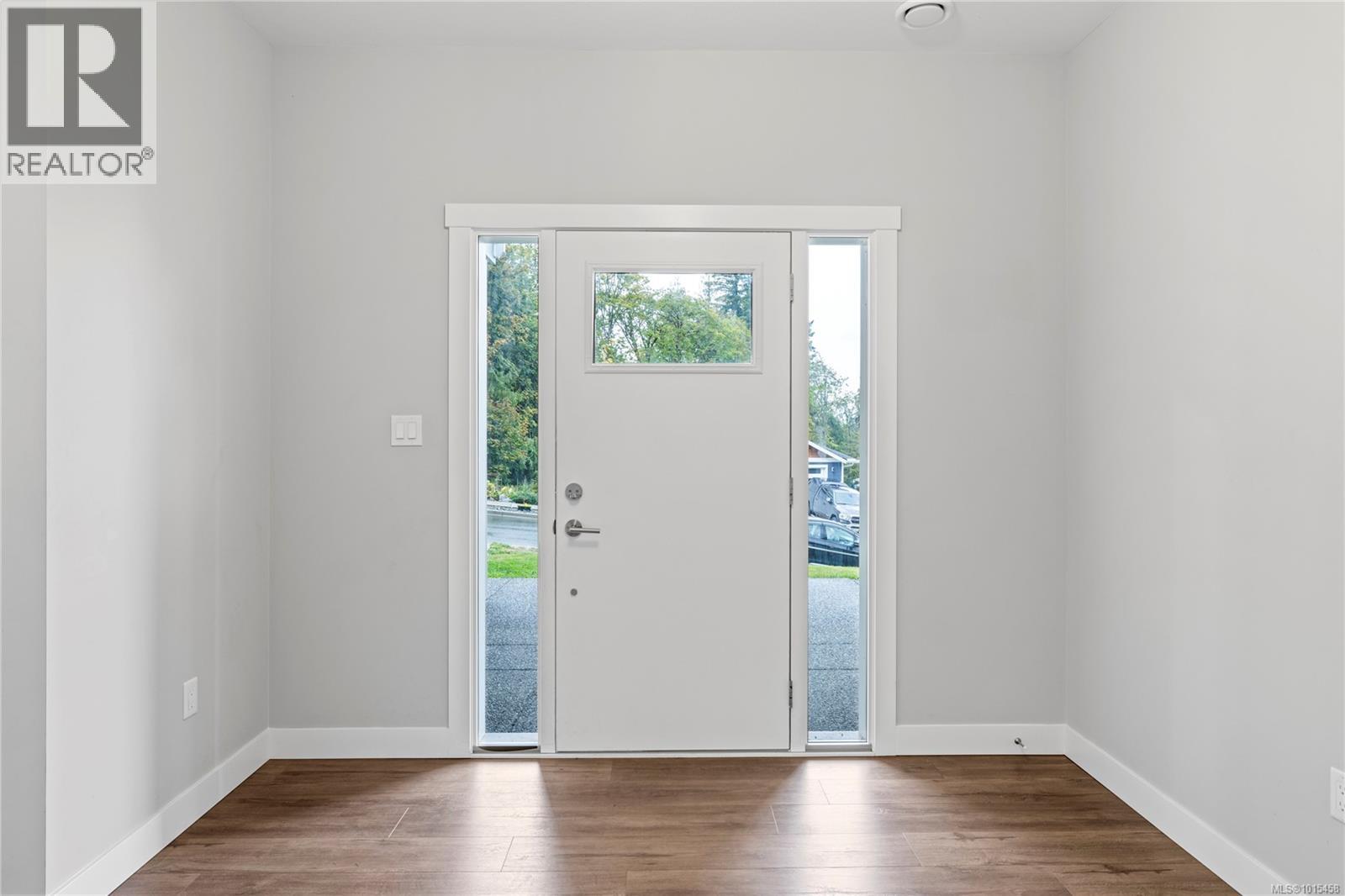 127 Ray Knight Dr, Ladysmith