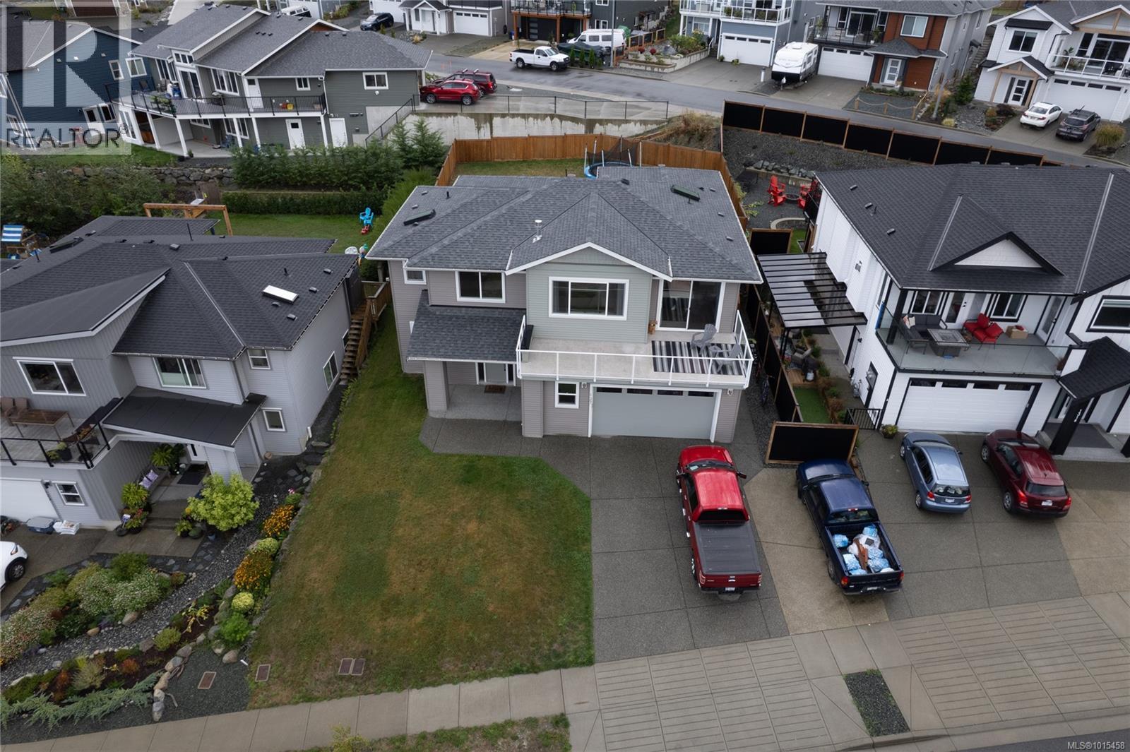 127 Ray Knight Dr, Ladysmith